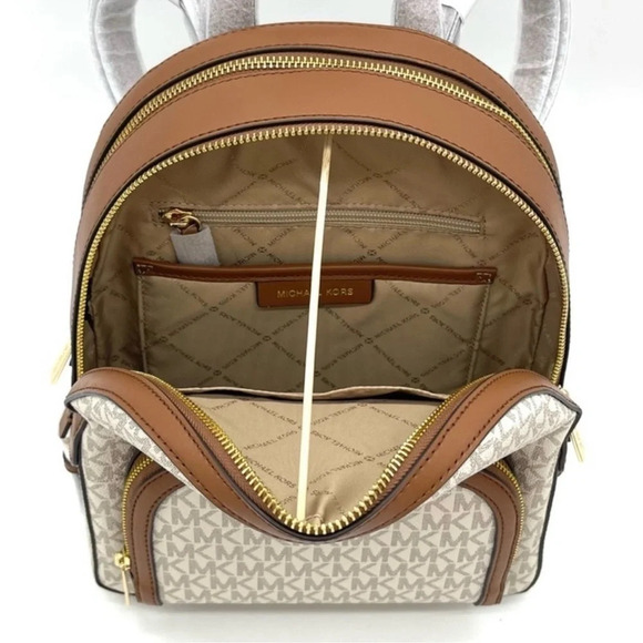 Michael Kors Jaycee Medium Zip Packet Backpack & LG Trifold
Wallet Vanilla - Picture 9 of 12